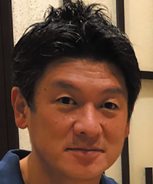 井石 明伸 氏